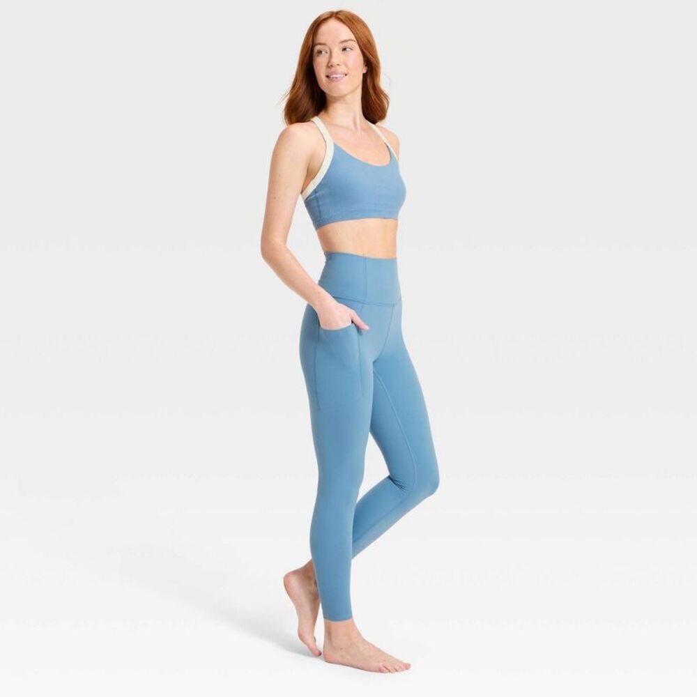 All In Motion - Women's Everyday Soft Ultra High-Rise 7/8 Pocketed Blue - Picture 3 of 4